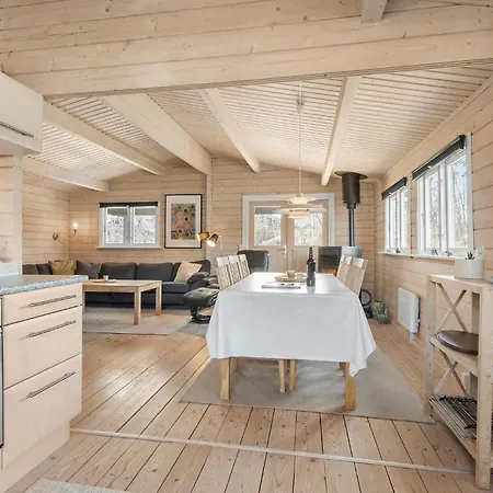 Hébergement de vacances 3 Bedroom Cozy In *
