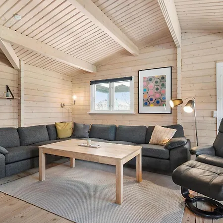 3 Bedroom Cozy In Casa de Férias Oksbøl