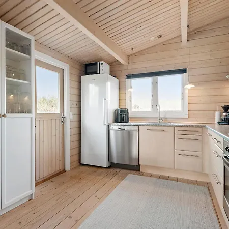 3 Bedroom Cozy In *